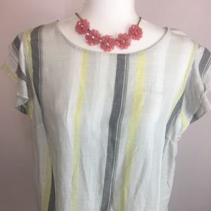 Calvin Klein, fresh and lightweight Blouse. Size L